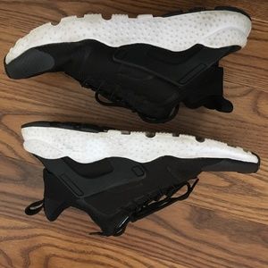 Nike Huarache Run women's size 9